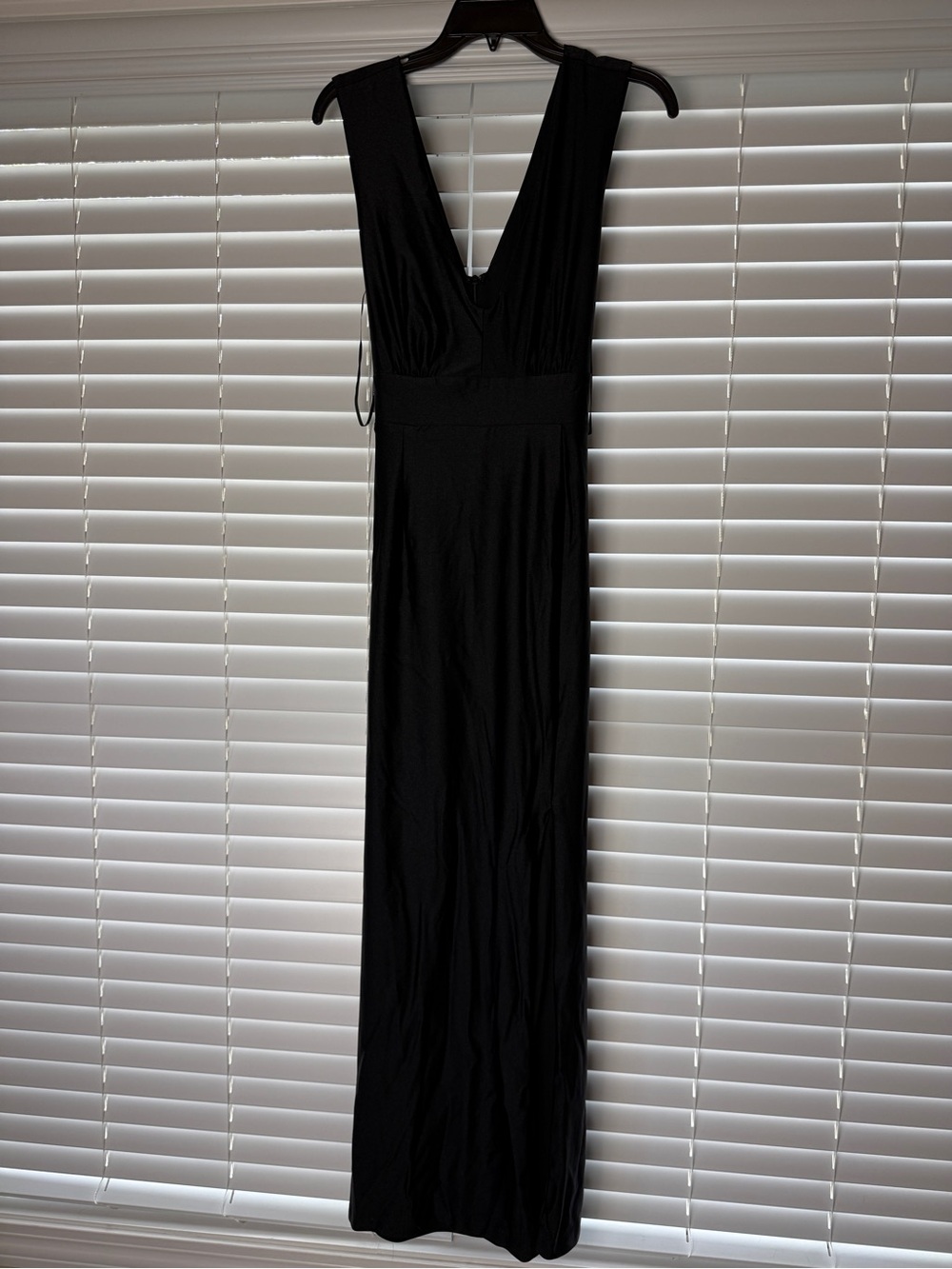 julia jordan Black Deep V-Neck Maxi Dress